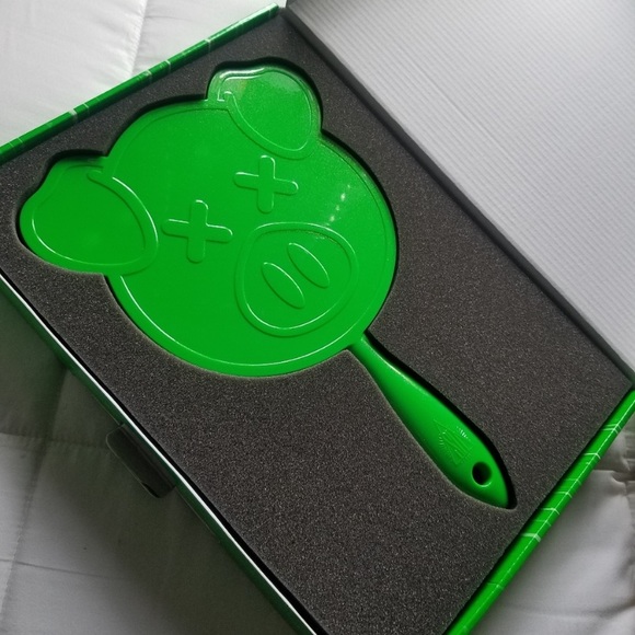 Jeffree Star X Shane Dawson Green Pig Mirror - Picture 3 of 8